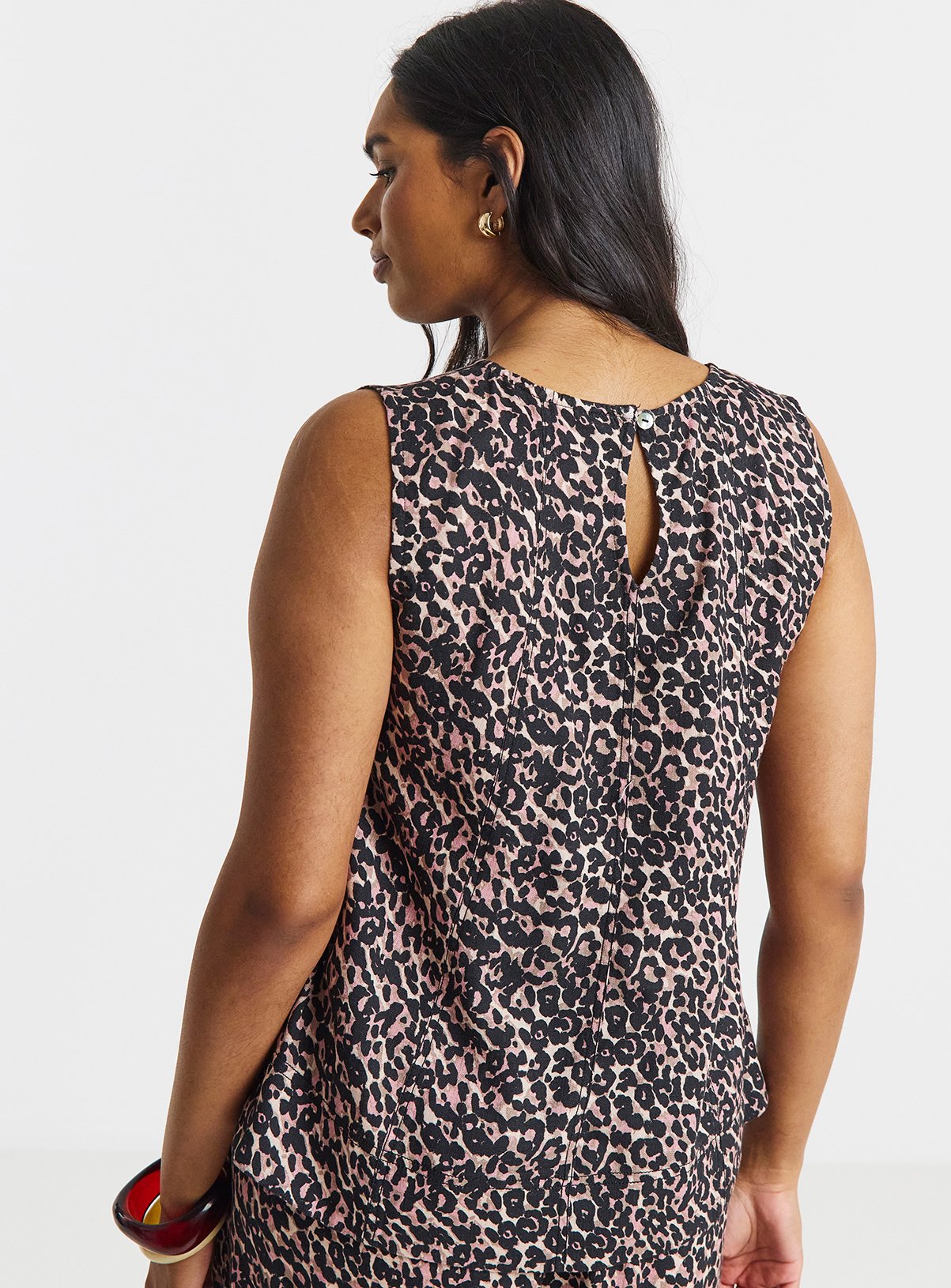 SIMPLY BE Leopard Print Shell Vest With Linen 18 - Image 2 thumbnail